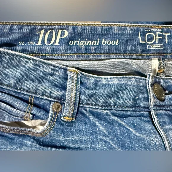 LOFT Women's Classic Blue Original Boot Leg Jeans Size-10P - Picture 3 of 6